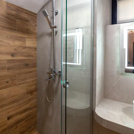 Royal Hot Jucuzzi 아파트 리비프