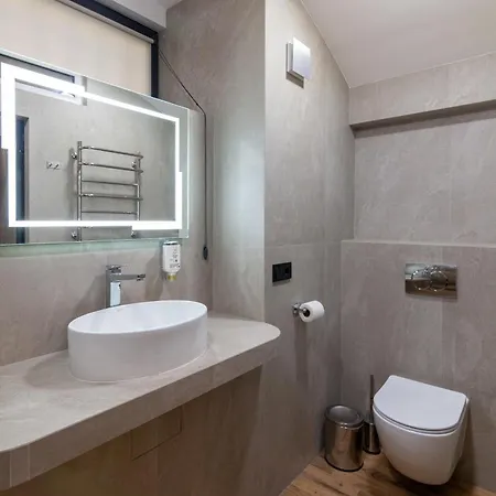 Royal Hot Jucuzzi Apartment