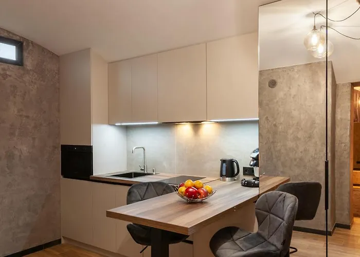 Royal Hot Jucuzzi Apartment